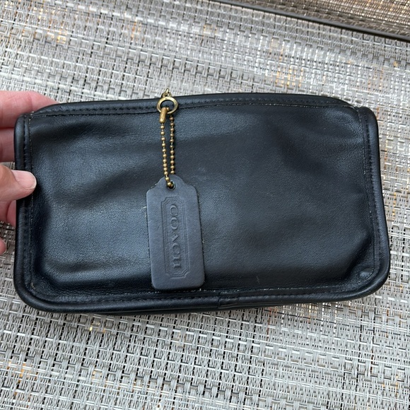 COACH BLACK LEATHER VINTAGE COSMETIC CASE BAG - Picture 9 of 12